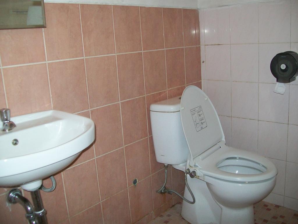 Krowi Inn Surabaja Pokój zdjęcie