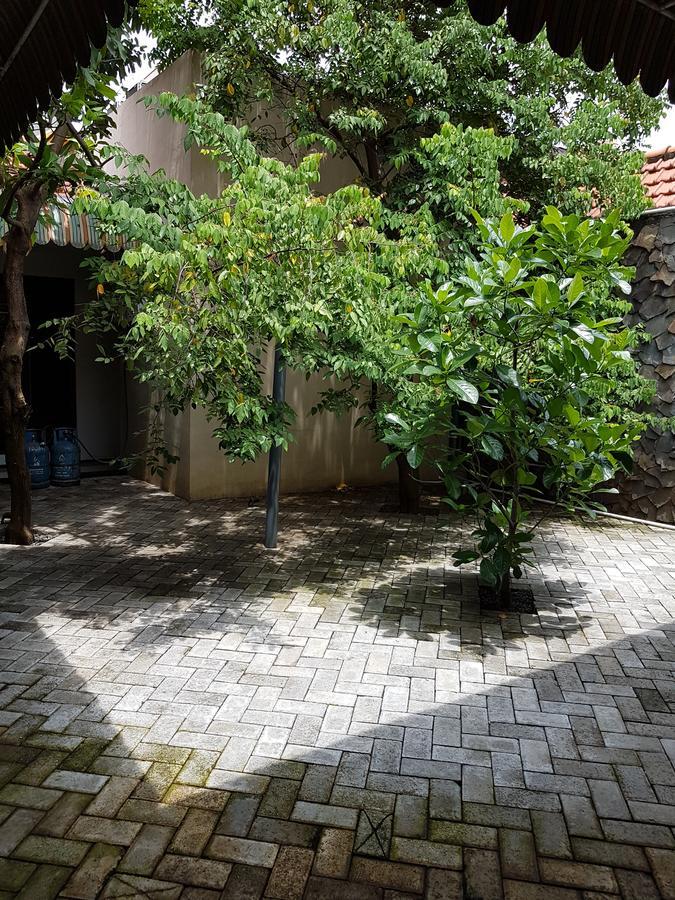 Krowi Inn Surabaja Zewnętrze zdjęcie